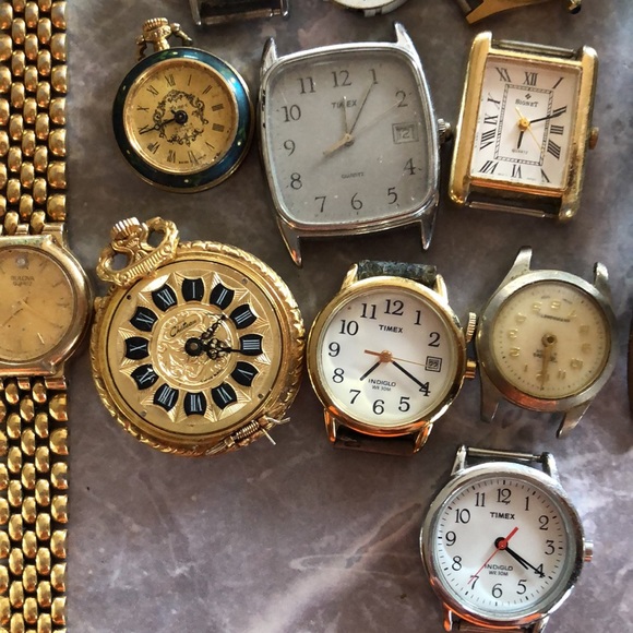 Lot of watches for parts repair or battery replacement or repurpose - Picture 5 of 13